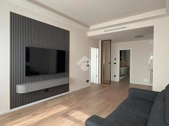 Appartamento trilocale in vendita in Corso alla Vittoria, Asti