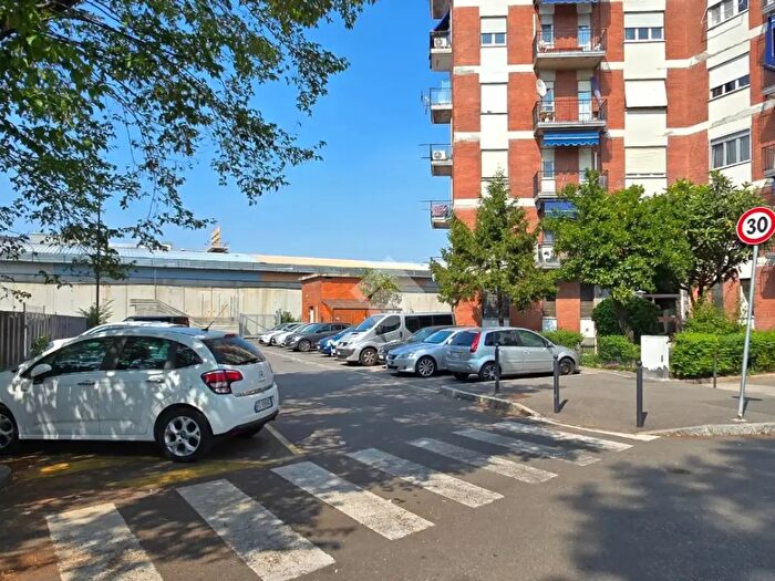 Appartamento bilocale in vendita in Viale Sardegna, Cinisello Balsamo