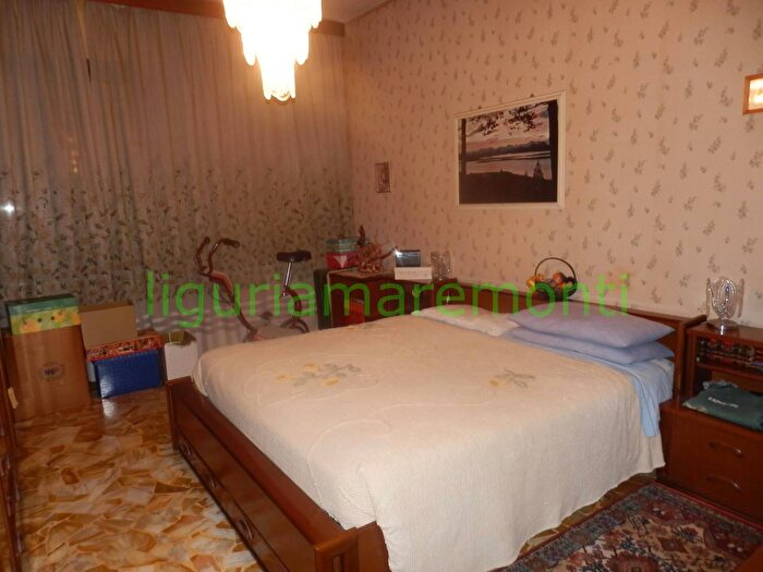 Appartamento quadrilocale in vendita in Via Fratelli Ferraro, Cairo Montenotte