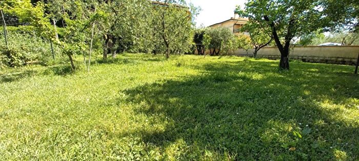 Casa con 8 locali in vendita in Ponsacco