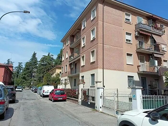 Appartamento trilocale in affitto in Via Pier Luigi da Palestrina, Bologna