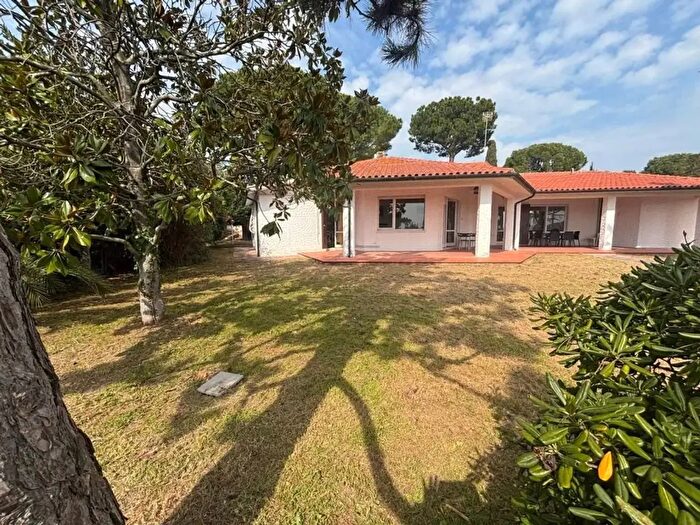 Casa con 6 locali in affitto in Via delle Querce, Numana