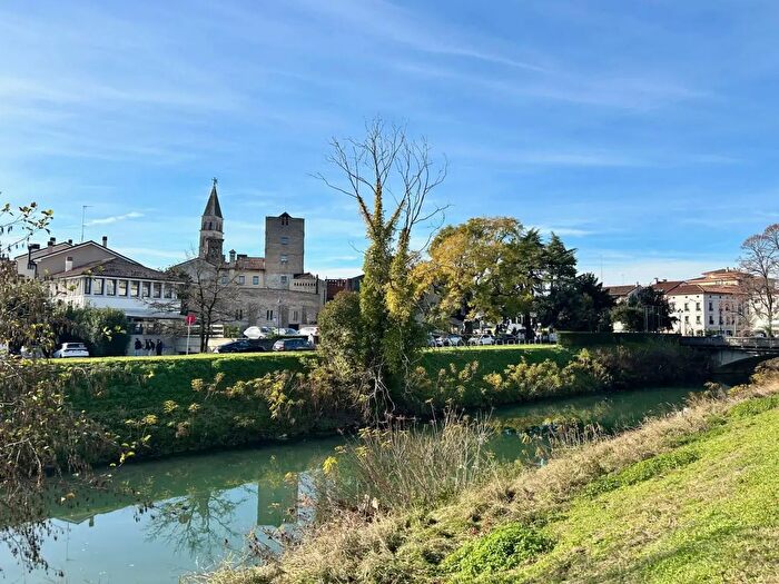 Appartamento con 5 locali in vendita in Oderzo