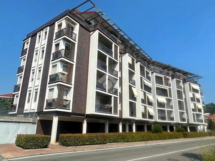 Appartamento trilocale in vendita in Via Montenero, Moncalieri