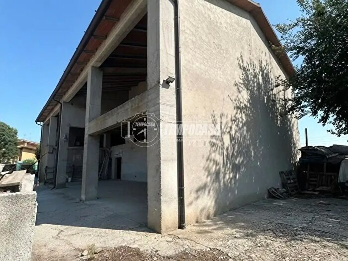Casa in vendita in Via Olive, Montichiari