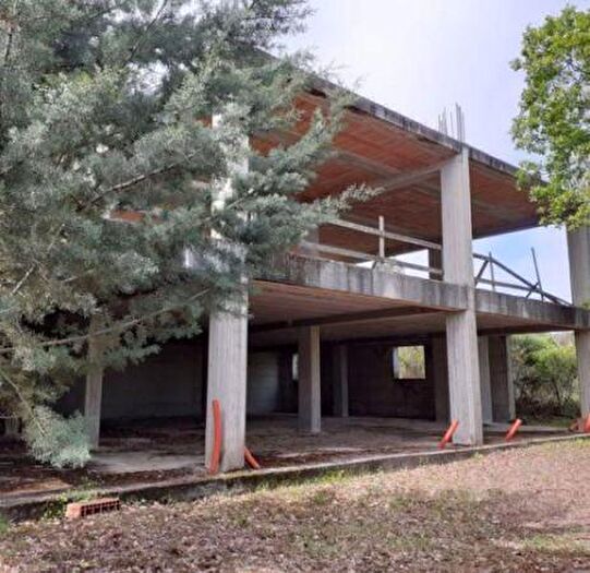 Casa con 6 locali in vendita in Via Cinque Cerri, Bettona