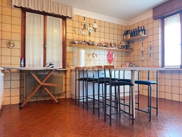 Appartamento quadrilocale in vendita in Via Biella, Udine