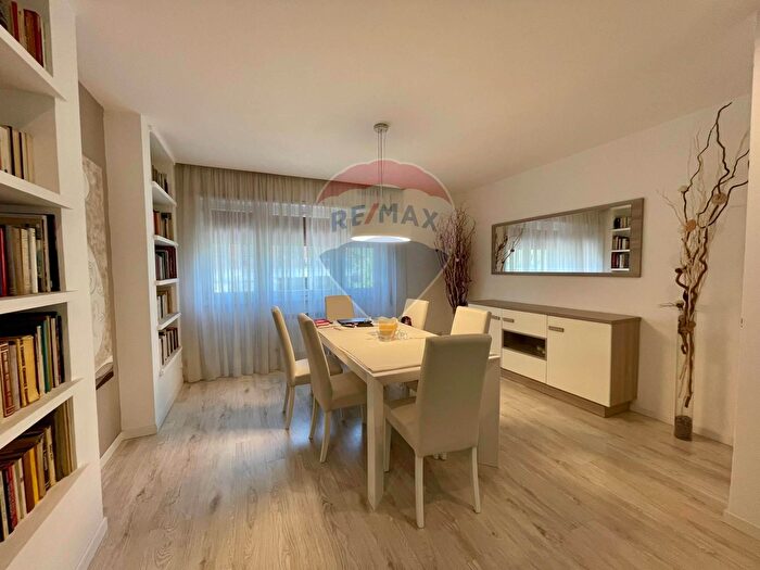 Appartamento trilocale in vendita in Roma