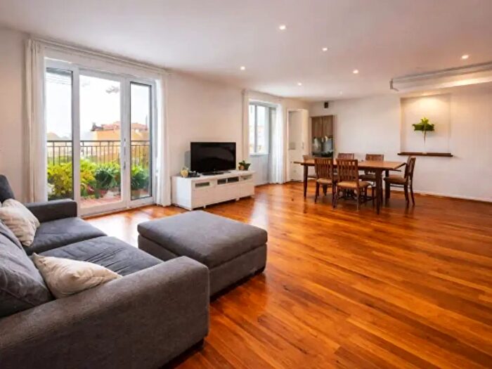 Appartamento trilocale in affitto in Via Magolfa, Milano