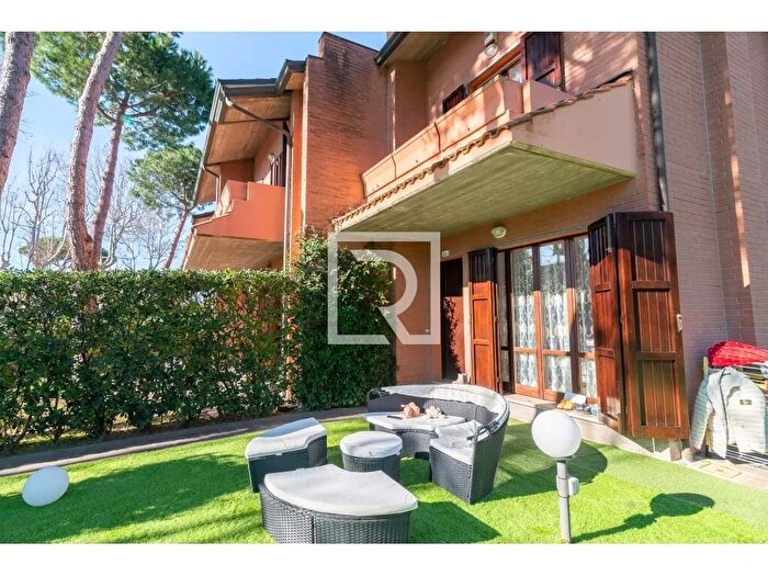 Casa con 6 locali in vendita in Via G di Vittorio a Cervia, Cervia