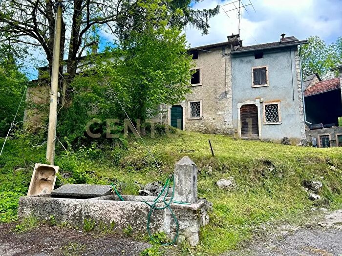 Casa monolocale in vendita in Contrada Tezze Snc, Velo Veronese