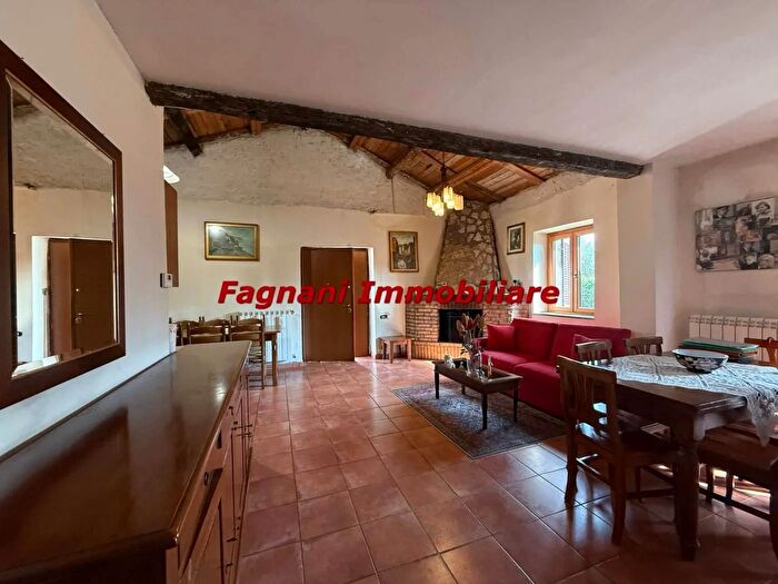 Casa trilocale in vendita in Via San NicolaVelletri, Velletri