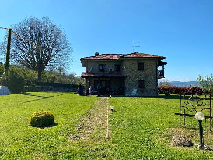 Casa quadrilocale in vendita in Contrada Leta, Cardinale