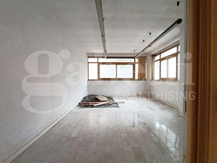 Appartamento con 5 locali in vendita in Carrara