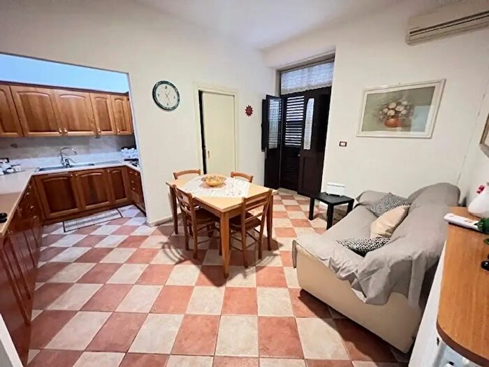 Appartamento bilocale in affitto in Via Romagna, Brindisi