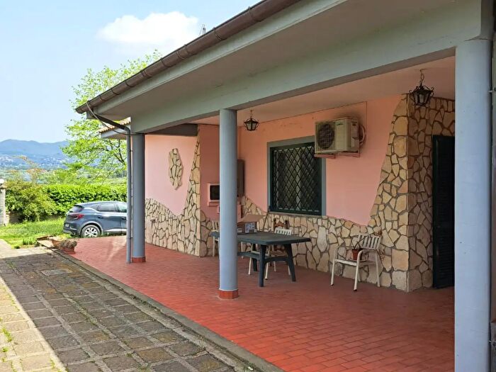 Casa con 5 locali in vendita in Via dei Noccioli, Genzano Di Roma