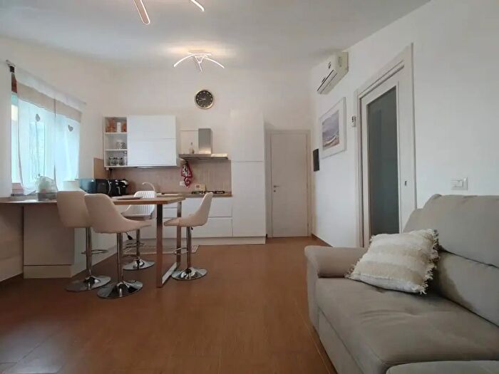 Appartamento trilocale in vendita in Via Teresa Noce, Olmedo