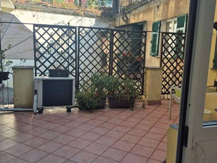 Appartamento con 6 locali in affitto in via Giotto, Sestri Ponente, Genova