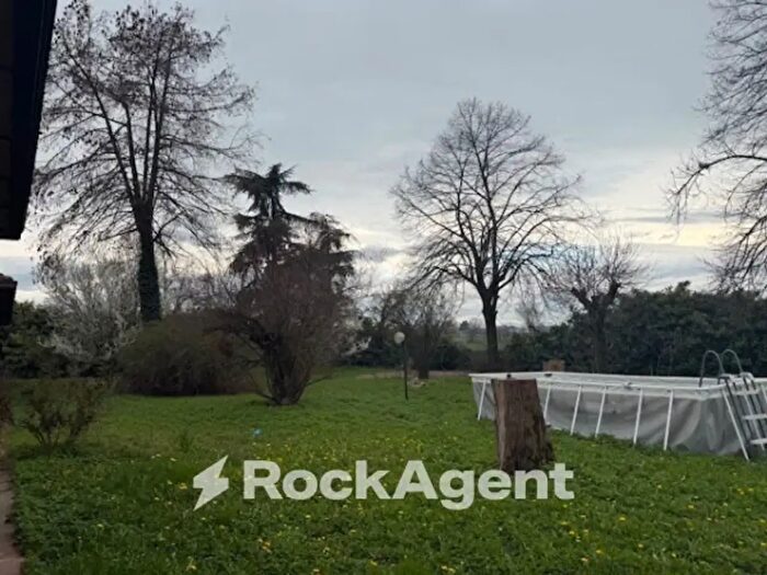 Casa con 6 locali in vendita in Montechiarugolo