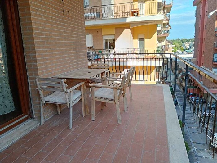 Appartamento trilocale in affitto in Via Palo Laziale, Palo Laziale, Ladispoli