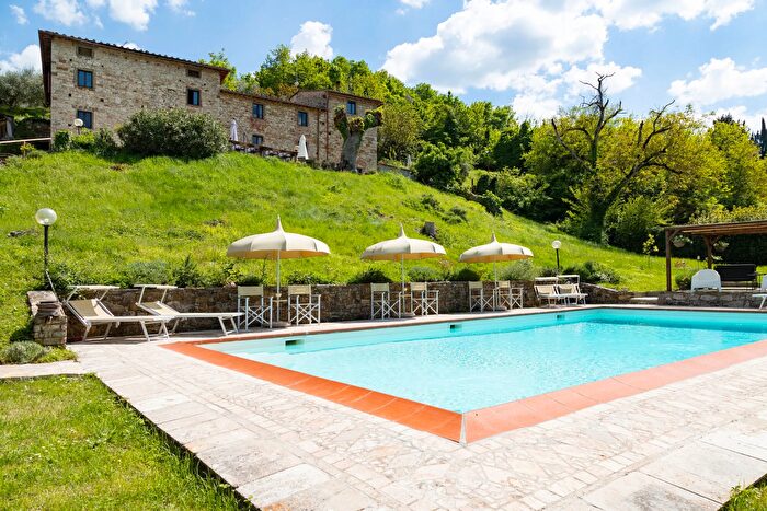 Casa con 17 locali in vendita in Via Chiantigiana, Castellina In Chianti