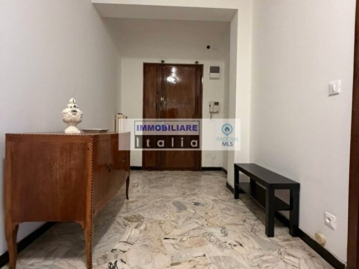 Appartamento trilocale in affitto in Corso Milano, Riviere, Padova