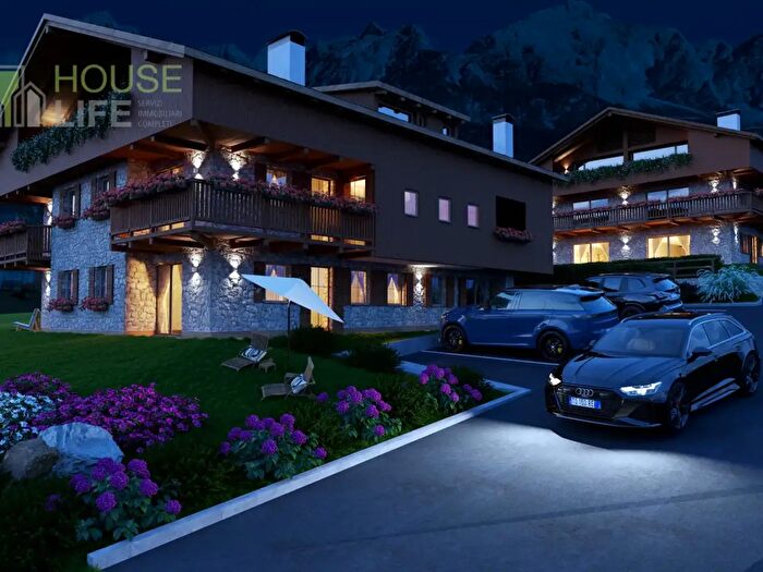 Appartamento in vendita in Via Beata Vergine della Difesa, San Vito Di Cadore