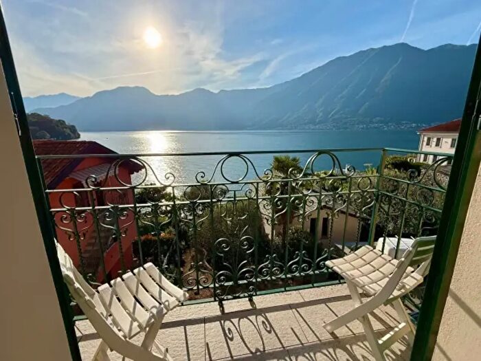 Casa trilocale in vendita in Via Statale Regina, Sala Comacina