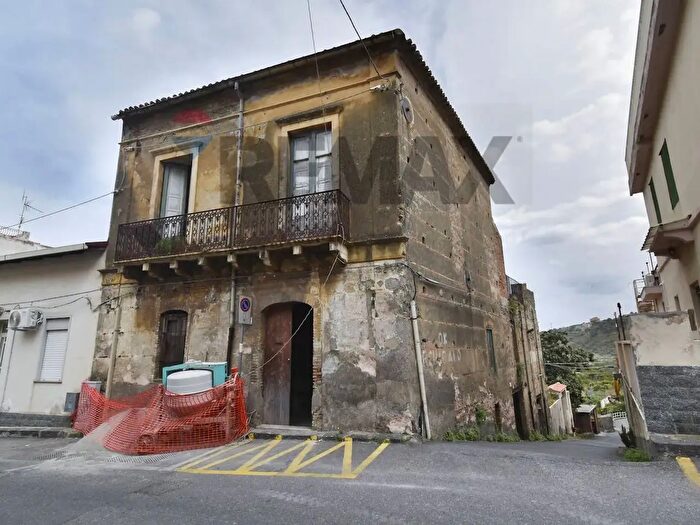 Casa con 12 locali in vendita in Via Risorgimento, Pagliara