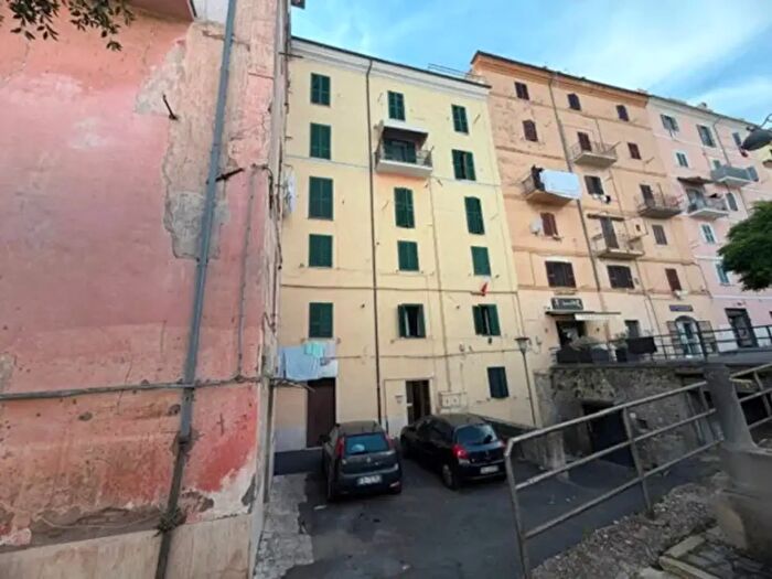 Appartamento trilocale in vendita in Via Roma, Castel Madama
