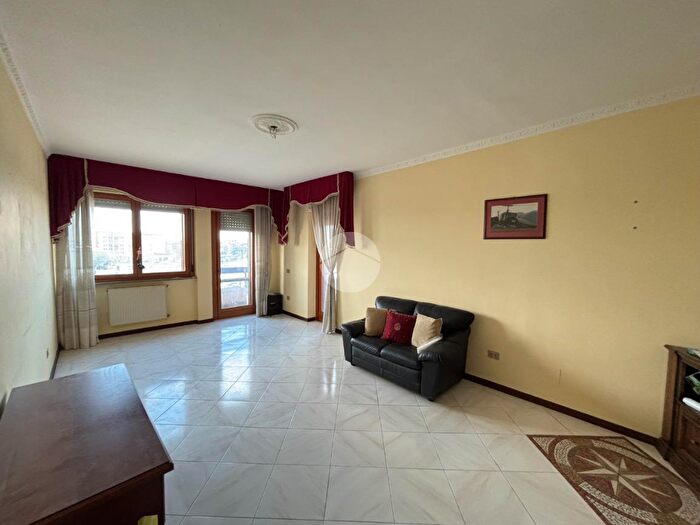 Appartamento con 5 locali in vendita in Via della Palazzina, Viterbo