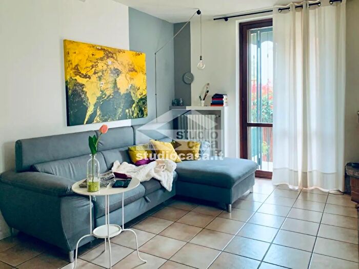 Appartamento trilocale in vendita in Via Donizetti a, Pieve Fissiraga