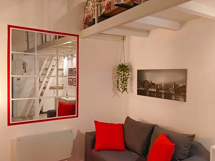 Appartamento monolocale in affitto in Via Volturno, Pavia