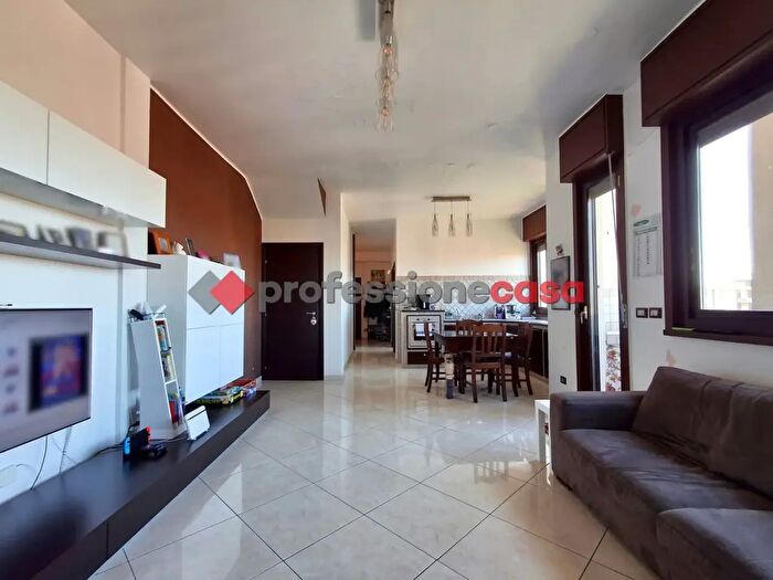 Appartamento quadrilocale in vendita in Via Capo Passero, Catania