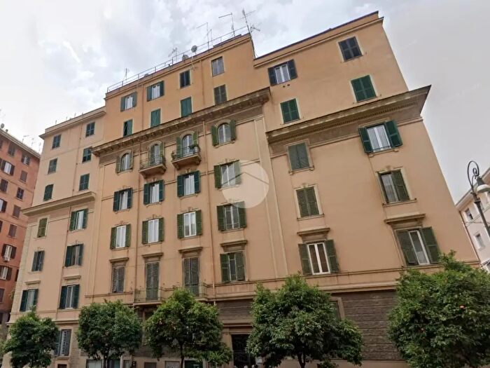 Appartamento quadrilocale in vendita in Roma