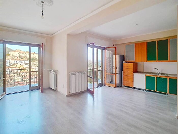 Appartamento con 5 locali in affitto in Via Raia Dei Monaci, Centro, Muro Lucano