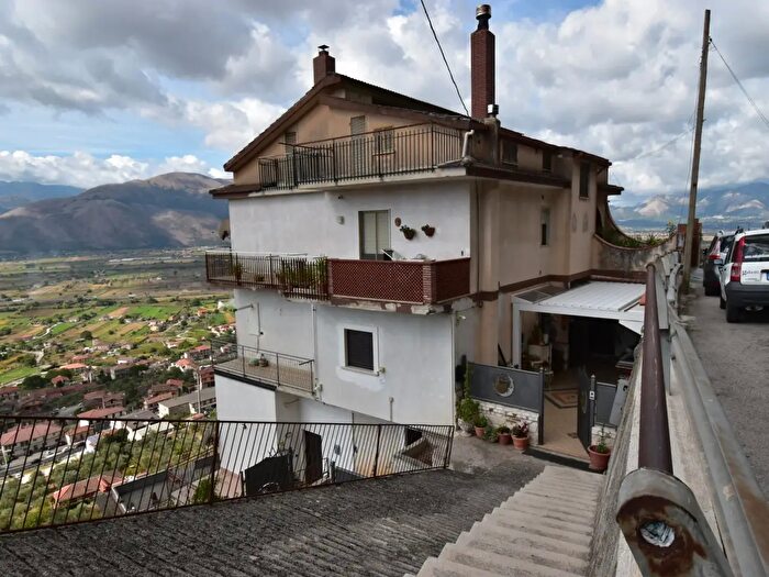 Appartamento quadrilocale in vendita in Via Alessandro Manzoni, Sala Consilina