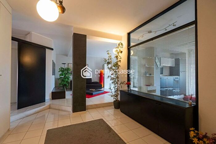 Appartamento con 5 locali in vendita in Modica