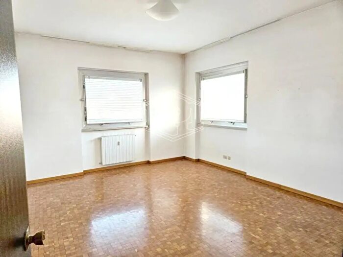 Appartamento con 6 locali in vendita in Piazza Unità Nazionale, Imperia