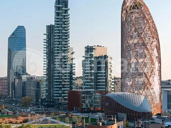 Appartamento bilocale in vendita in Via Stresa, Milano