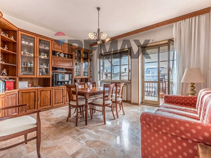 Casa quadrilocale in vendita in Roma