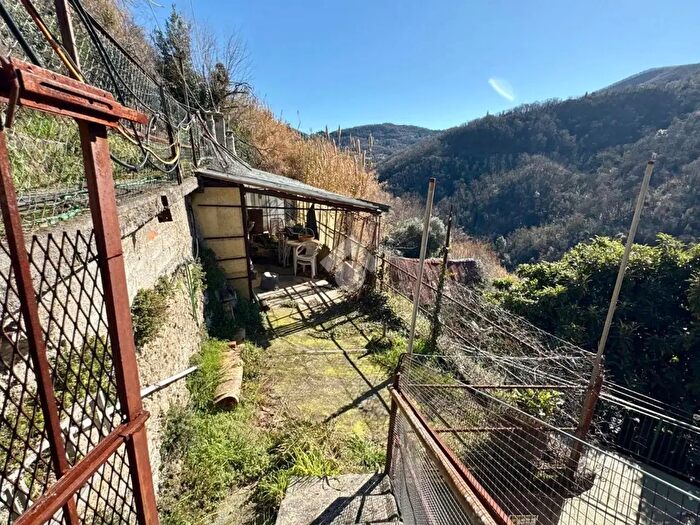 Casa quadrilocale in vendita in Via Raffaello Sanzio, SantOlcese