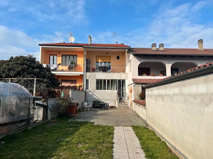 Casa trilocale in vendita in Vicolo Fornace, Bosconero