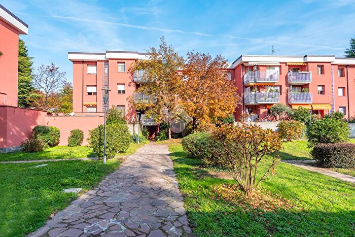 Appartamento bilocale in vendita in Viale Achille Varzi, Arese