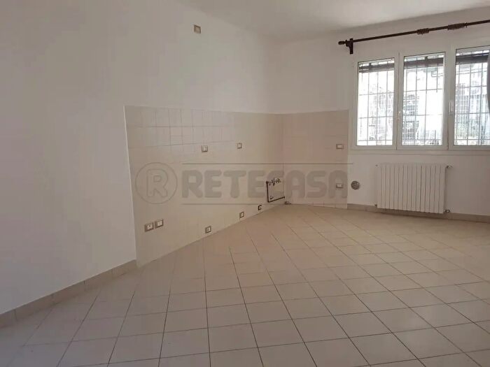 Appartamento bilocale in vendita in Via Edmondo De Amicis, Bondeno