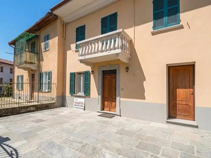 Appartamento trilocale in vendita in Quaranti