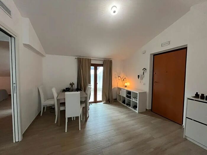 Appartamento con 5 locali in affitto in Avellino