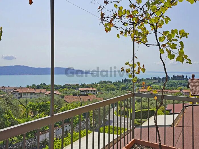 Casa quadrilocale in vendita in Via Folino Cabiana, Toscolano Maderno