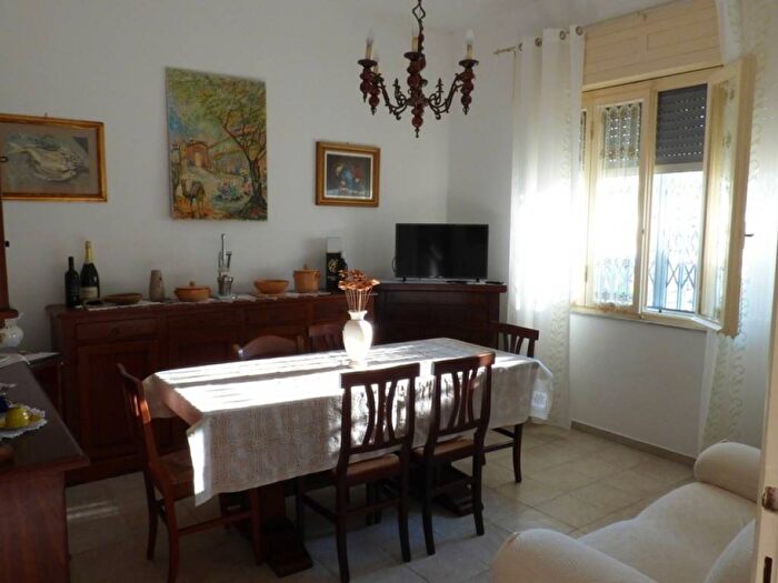Appartamento trilocale in affitto in Marina di Pisa, Pisa