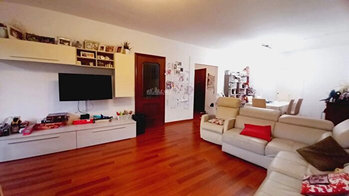 Appartamento trilocale in vendita in Folignano